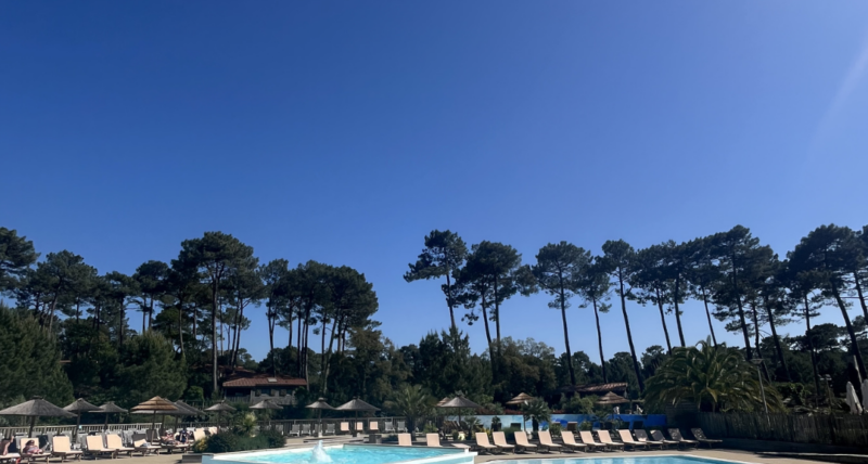 Piscine de l'éco resort à Naturéo